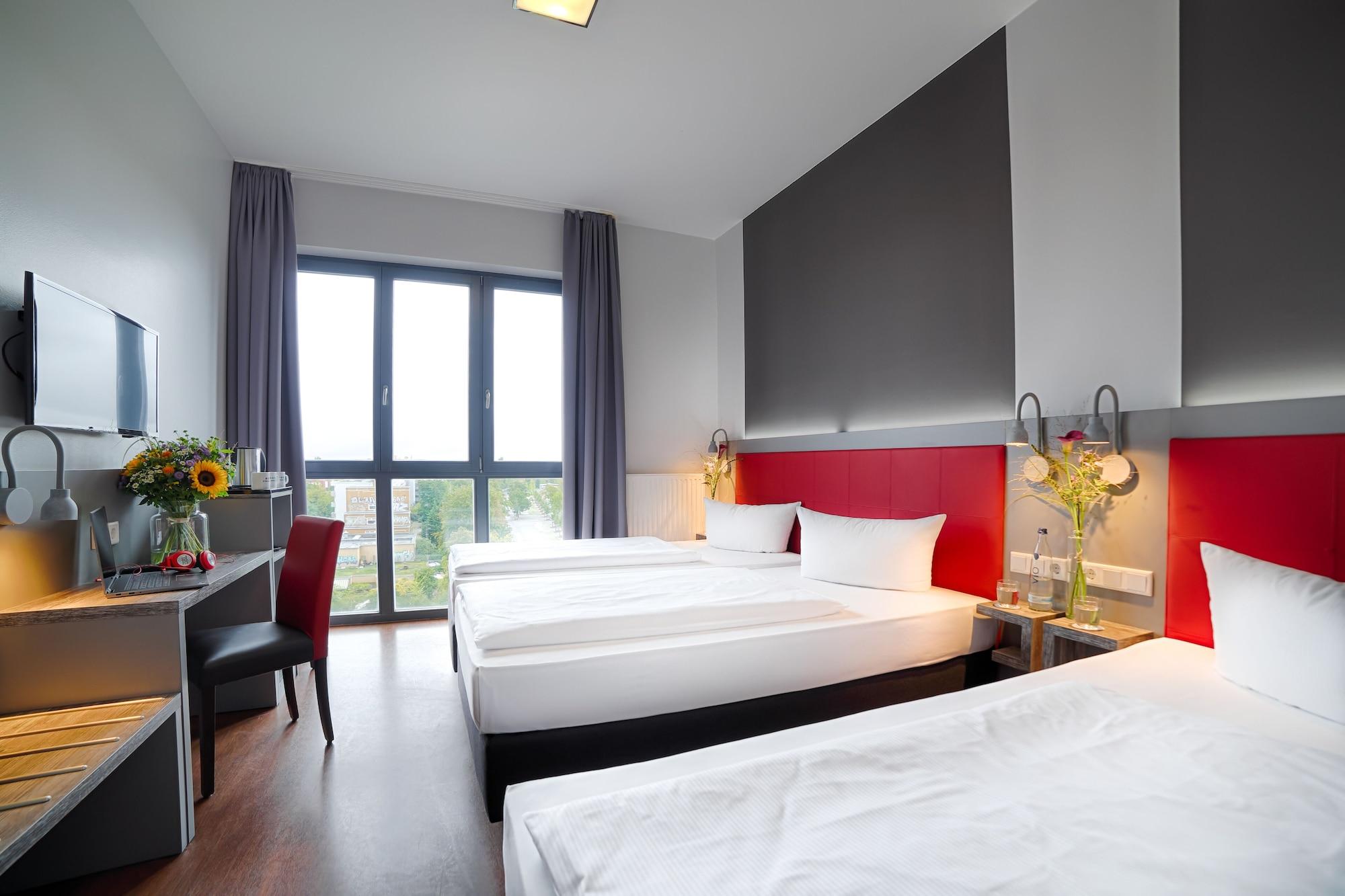 Hotel H+ 4youth 3*